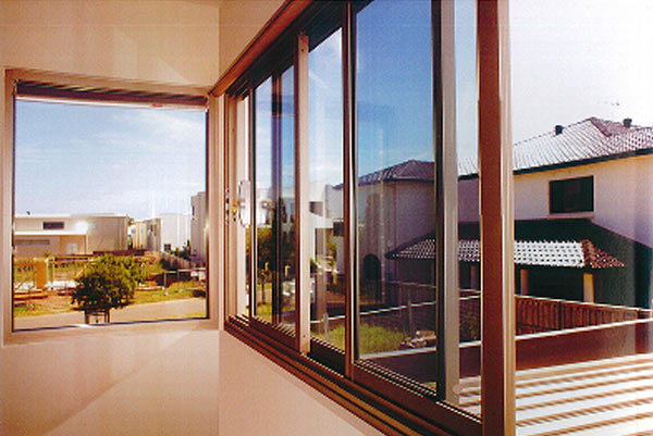 SLIDING WINDOW / DOOR